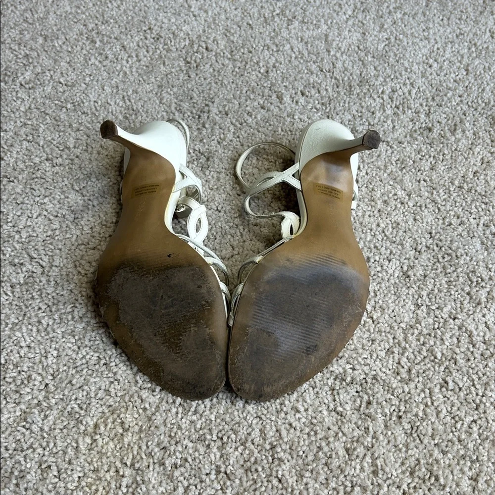 BCBGIRLS WHITE HEELED SANDALS - Picture 5 of 6